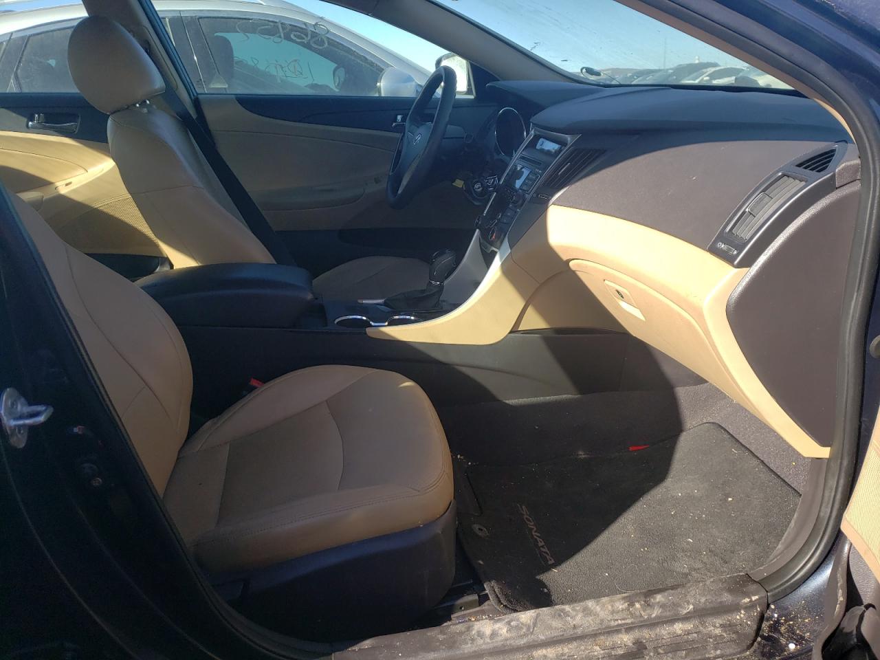 Photo 5 from auction – 2011 HYUNDAI SONATA GLS with VIN 5NPEB4ACXBH153751