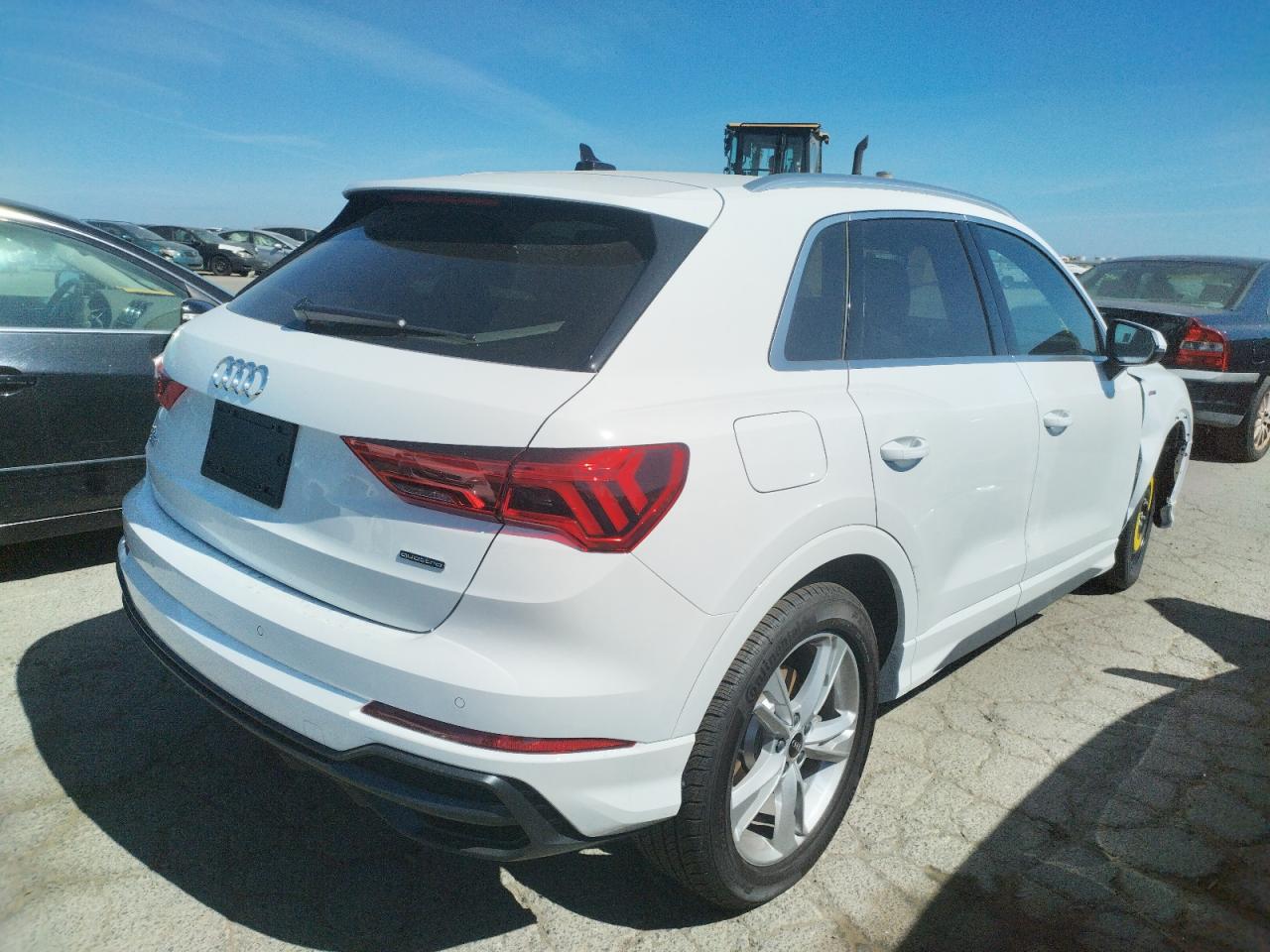 Photo 4 from auction – 2022 AUDI Q3 PREMIUM with VIN WA1DECF34N1057898
