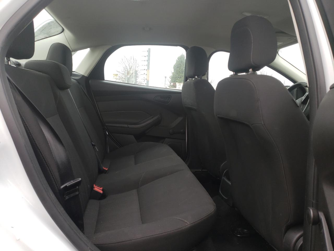Photo 6 from auction – 2015 FORD FOCUS S with VIN 1FADP3E27FL375731