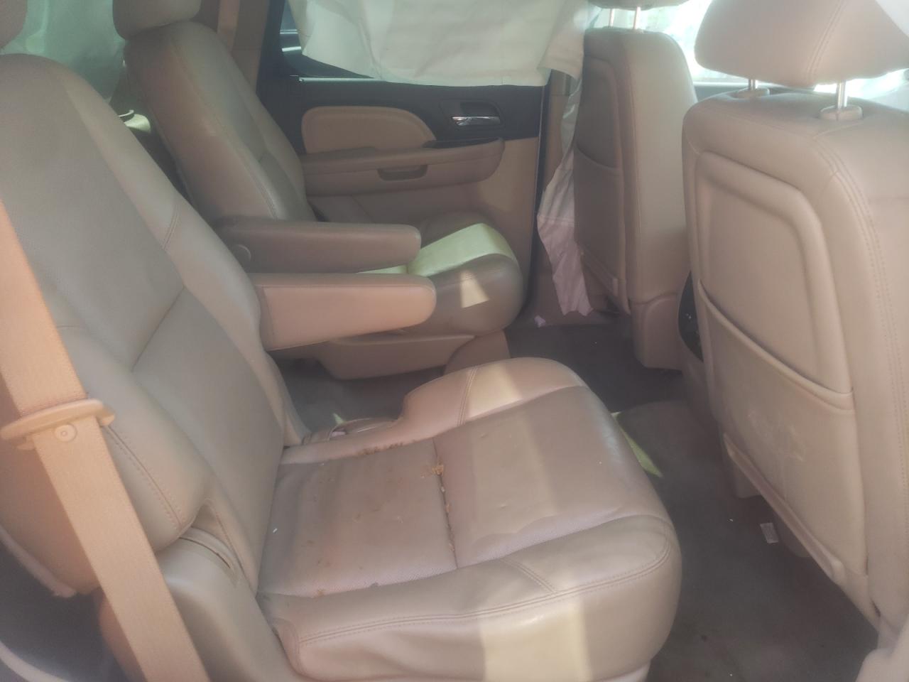 Photo 6 from auction – 2011 GMC YUKON DENA with VIN 1GKS1EEF2BR286355