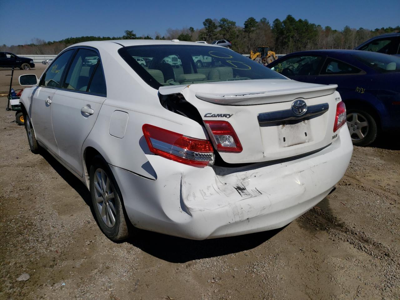 Photo 3 from auction – 2011 TOYOTA CAMRY BASE with VIN 4T1BF3EKXBU648715