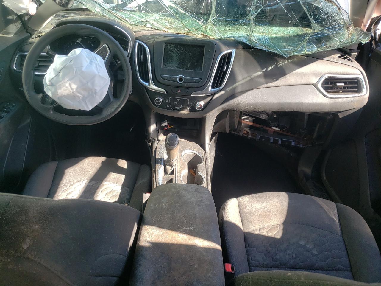 Photo 9 from auction – 2019 CHEVROLET EQUINOX LT with VIN 2GNAXKEVXK6200093
