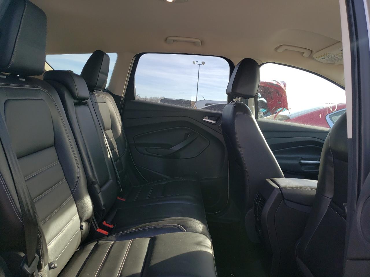 Photo 6 from auction – 2017 FORD ESCAPE TIT with VIN 1FMCU9J9XHUD07663