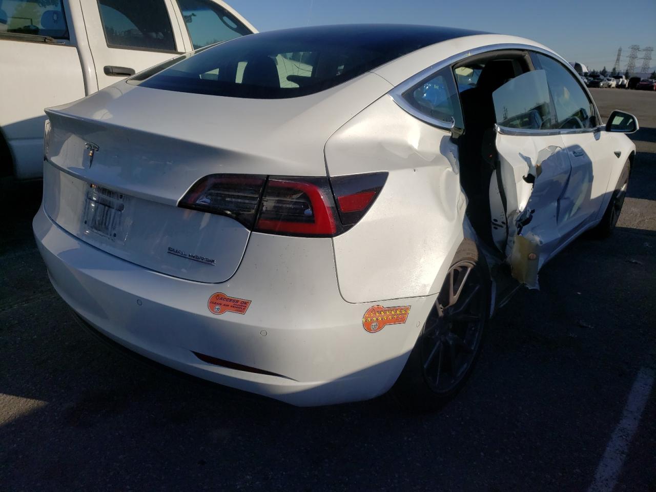 Photo 4 from auction – 2018 TESLA MODEL 3 with VIN 5YJ3E1EB3JF094649