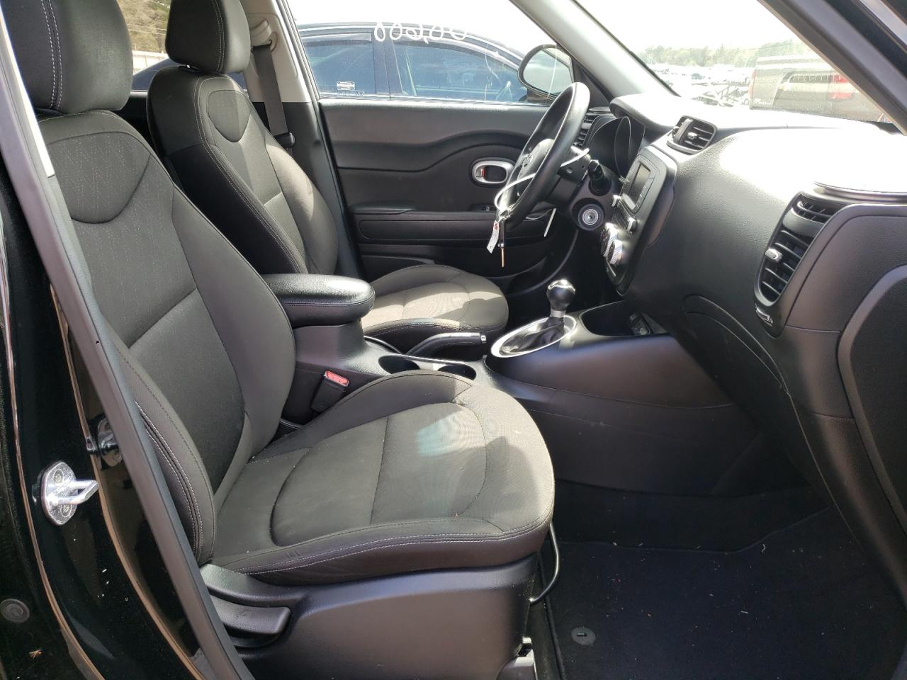 Photo 5 from auction – 2017 KIA SOUL with VIN KNDJN2A24H7489071