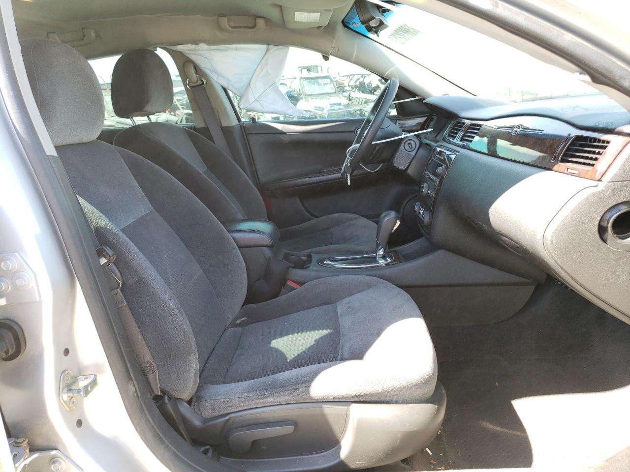 Photo 5 from auction – 2016 CHEVROLET IMPALA LIM with VIN 2G1WB5E35G1123918