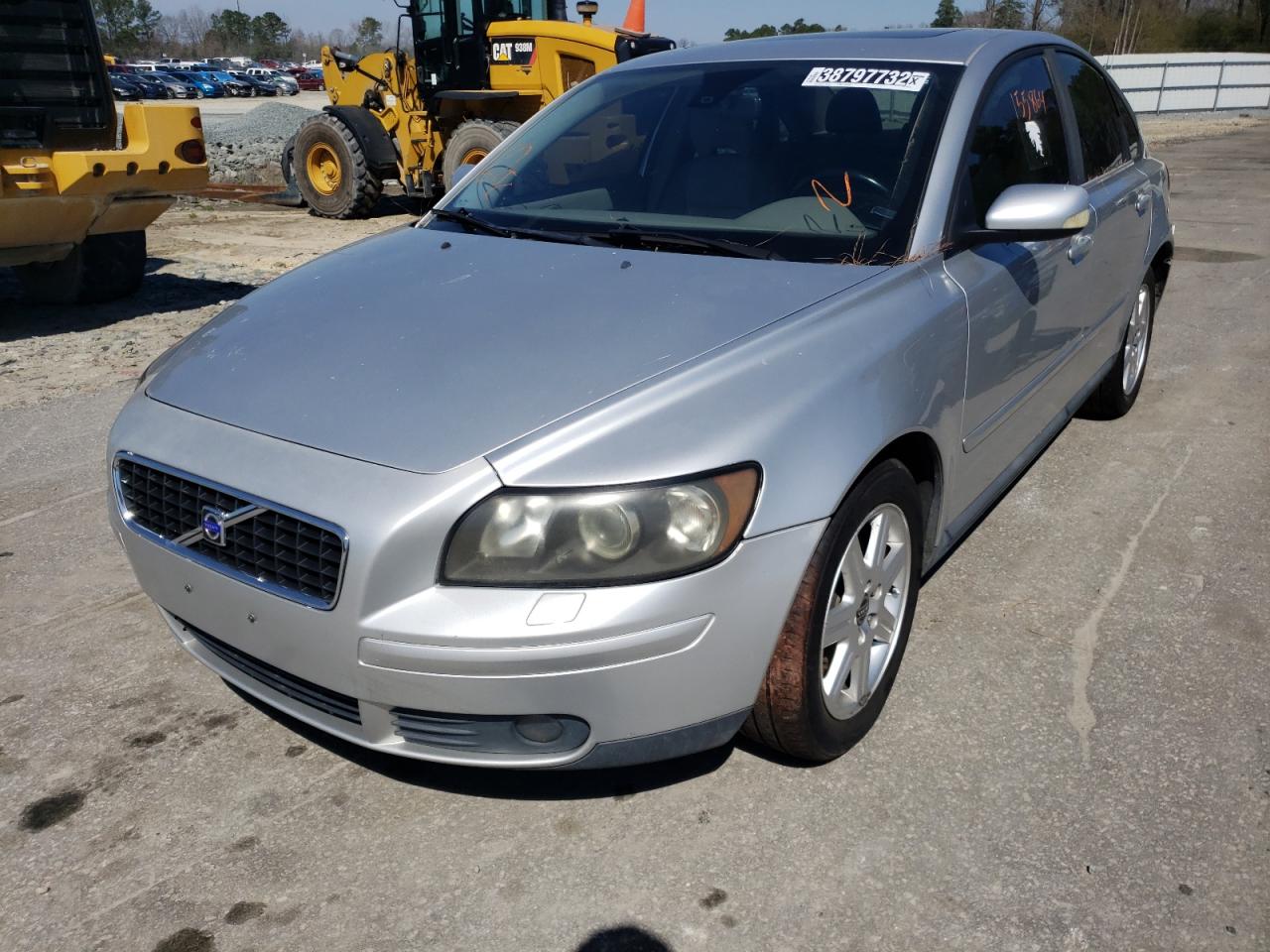 Photo 2 from auction – 2005 VOLVO S40 T5 with VIN YV1MS682952048798