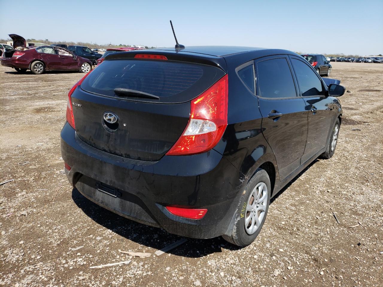 Photo 4 from auction – 2014 HYUNDAI ACCENT GLS with VIN KMHCT5AE3EU171476