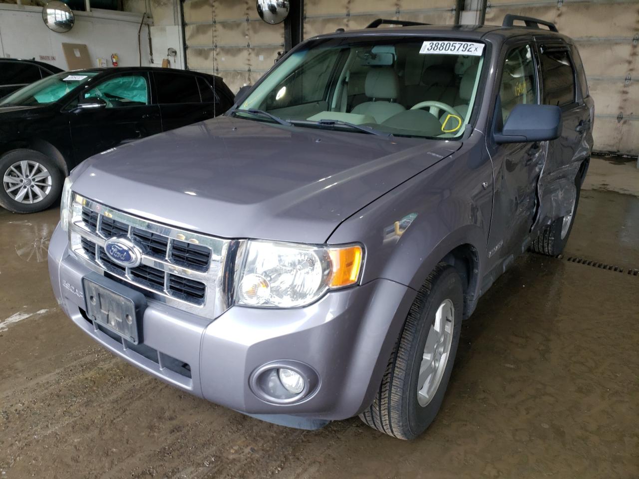Photo 2 from auction – 2008 FORD ESCAPE XLT with VIN 1FMCU93168KB69011