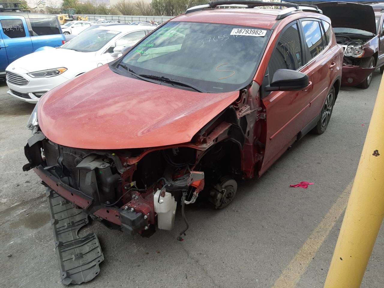 Photo 2 from auction – 2016 TOYOTA RAV4 LE with VIN JTMZFREV8GJ073250