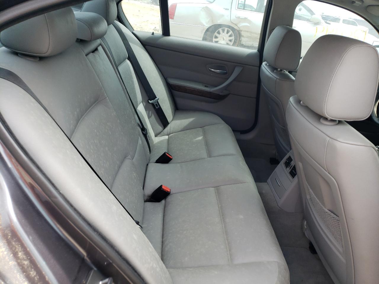 Photo 6 from auction – 2006 BMW 3 SERIES with VIN WBAVB13526KR57740