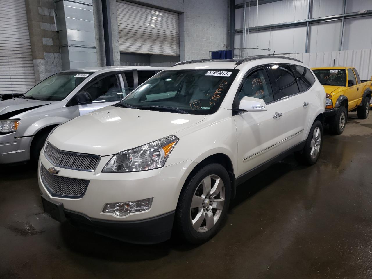 Zdjęcie 2 z aukcji – 2011 CHEVROLET TRAVERSE L z VIN 1GNKVLED2BJ377411