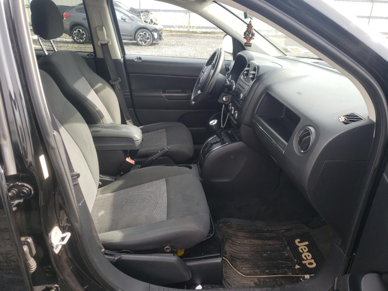 Photo 5 from auction – 2012 JEEP COMPASS LA with VIN 1C4NJDEB6CD676499