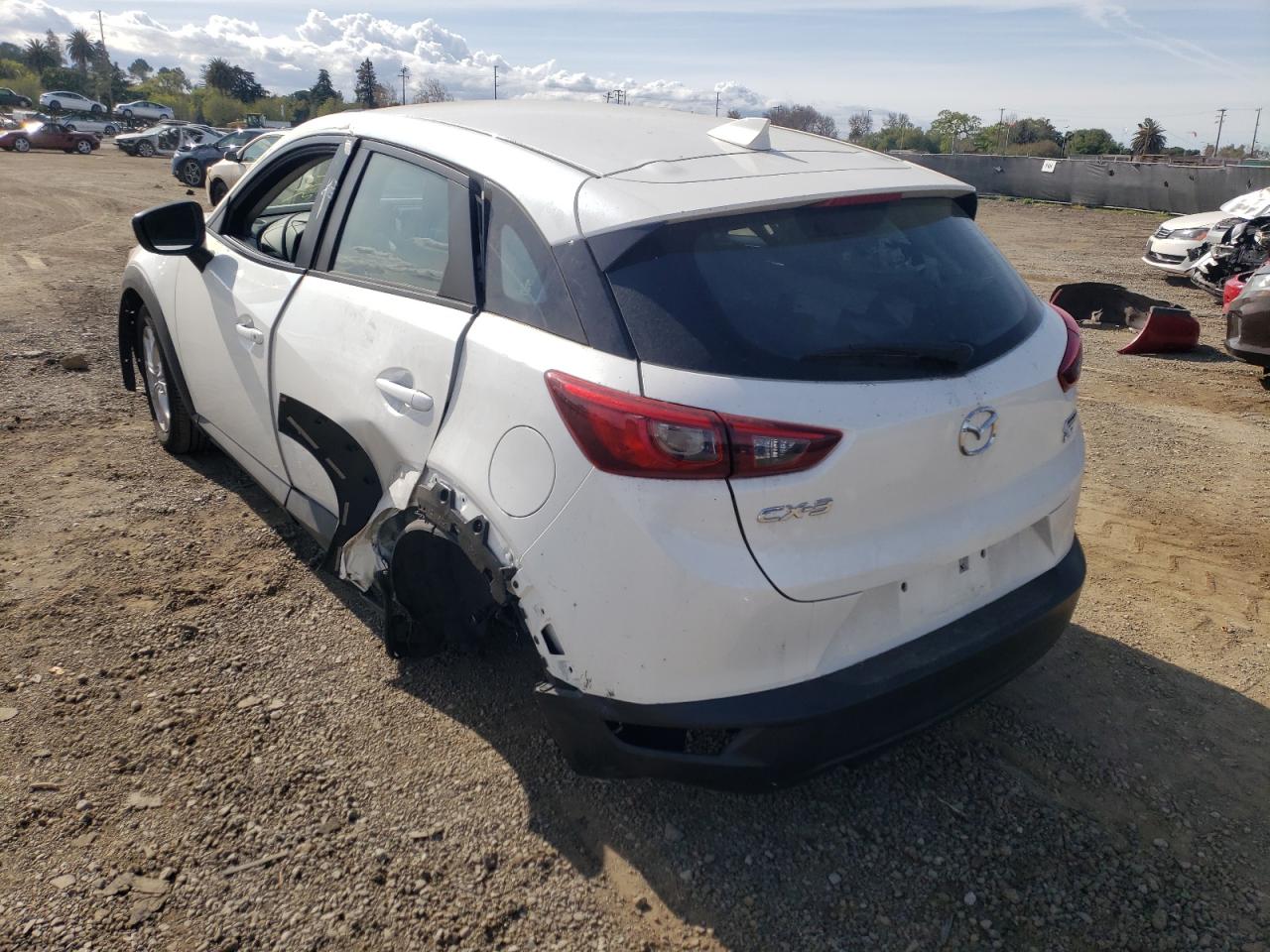Photo 3 from auction – 2019 MAZDA CX-3 SPORT with VIN JM1DKDB73K0445042