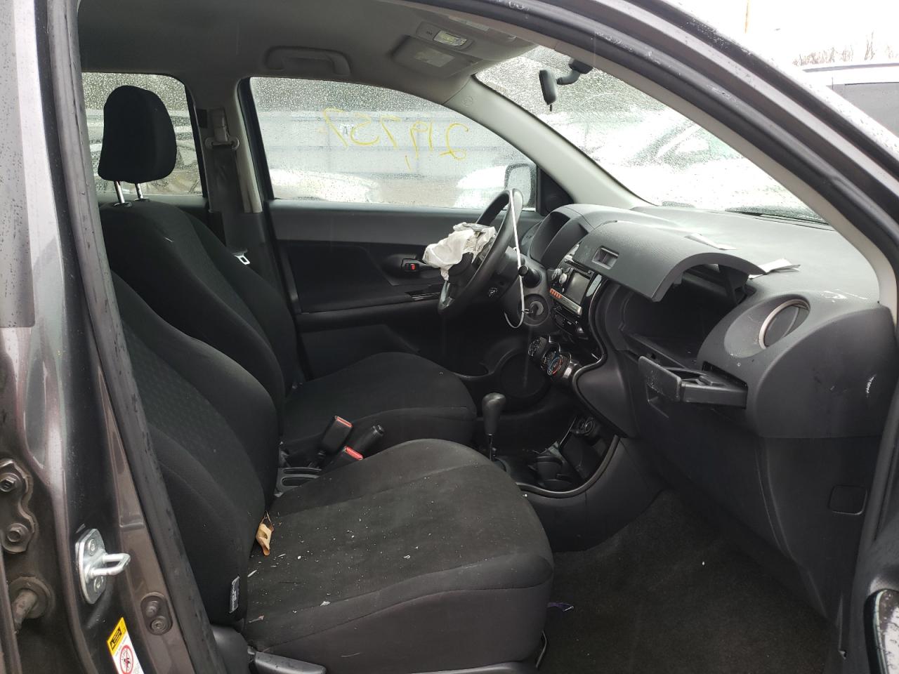 Photo 5 from auction – 2010 TOYOTA SCION XD with VIN JTKKU4B44A1002214