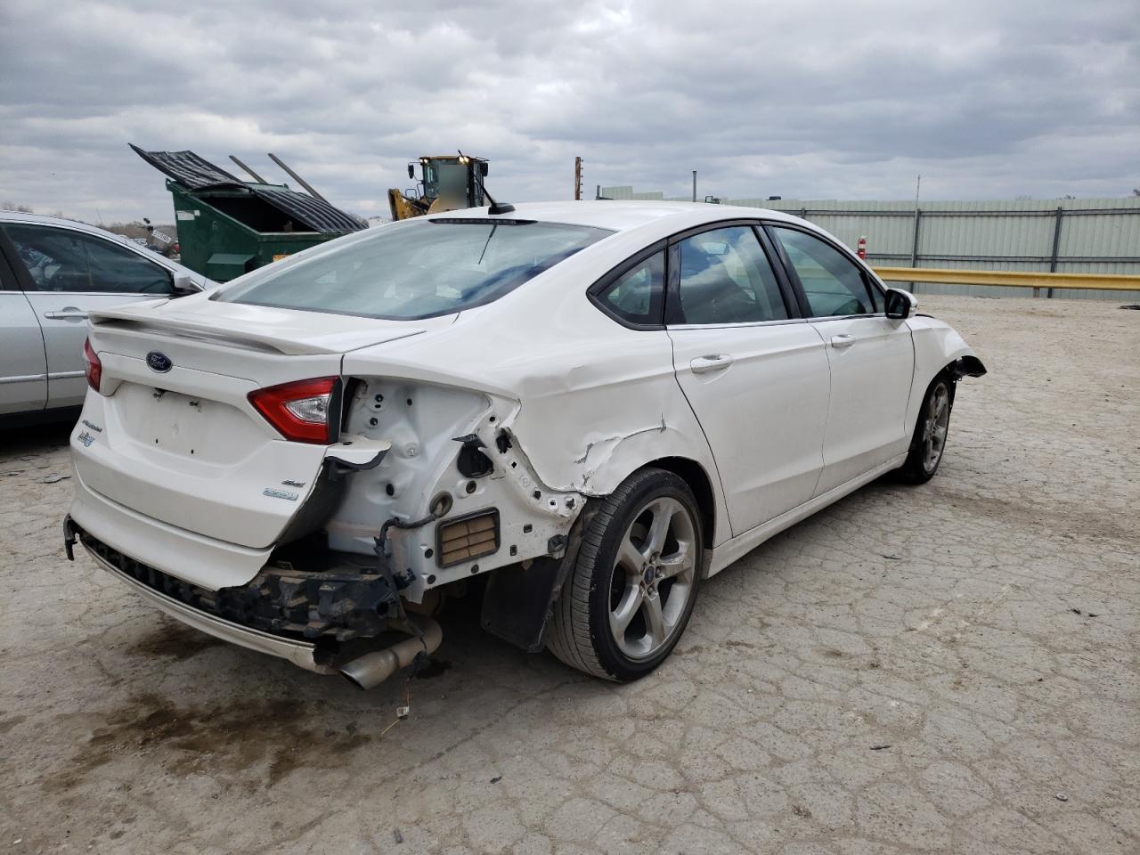 Photo 4 from auction – 2013 FORD FUSION SE with VIN 3FA6P0HR1DR192968