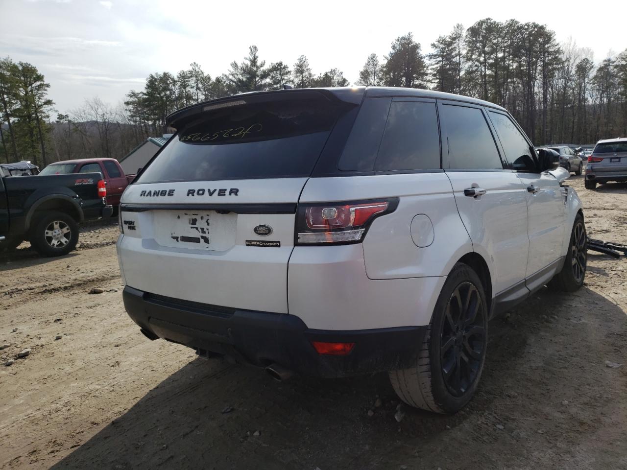 Photo 4 from auction – 2016 LAND ROVER RANGE ROVE with VIN SALWR2VF0GA632583