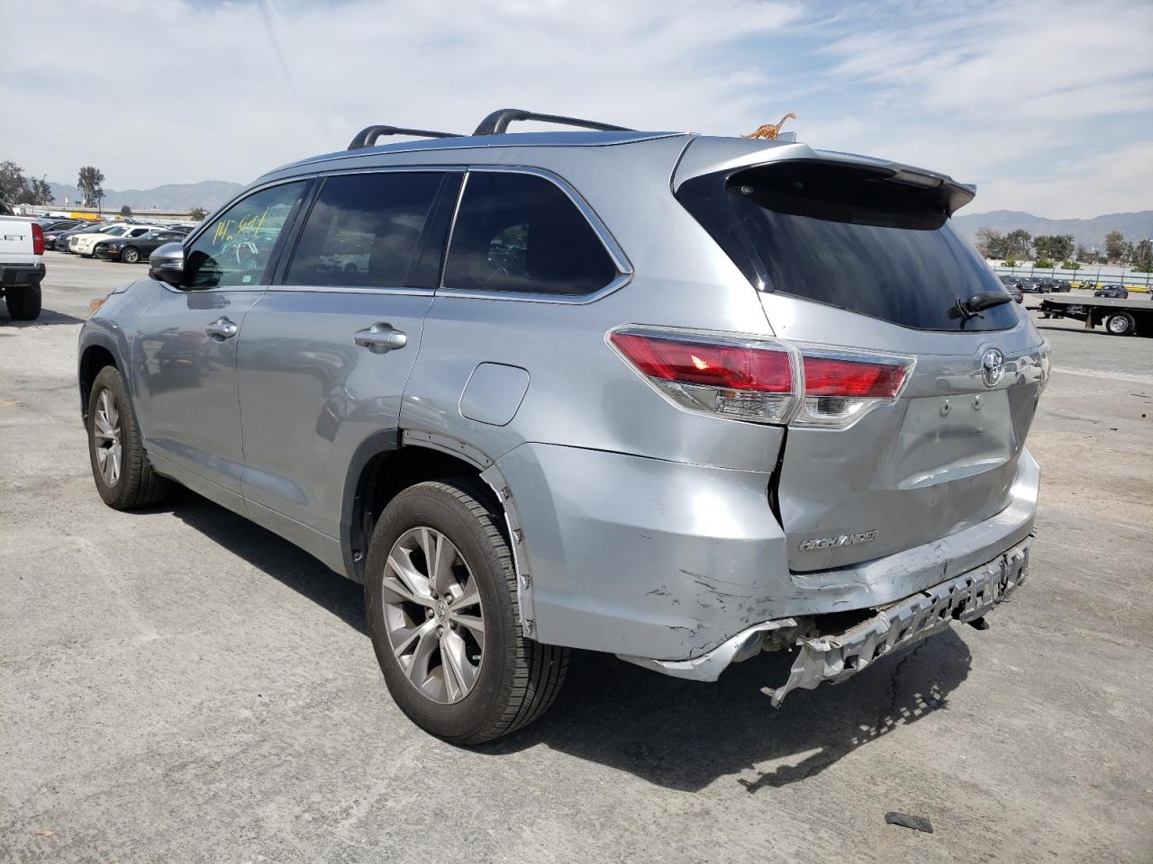 Photo 3 from auction – 2015 TOYOTA HIGHLANDER with VIN 5TDJKRFH3FS174246