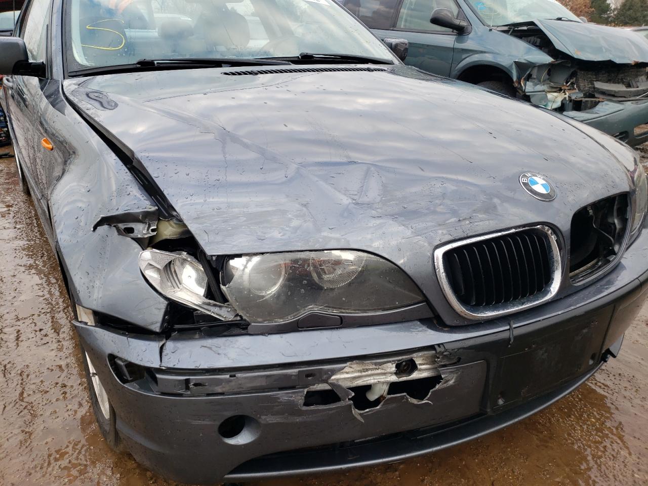 Photo 9 from auction – 2003 BMW 325 I with VIN WBAEV33493KL79643