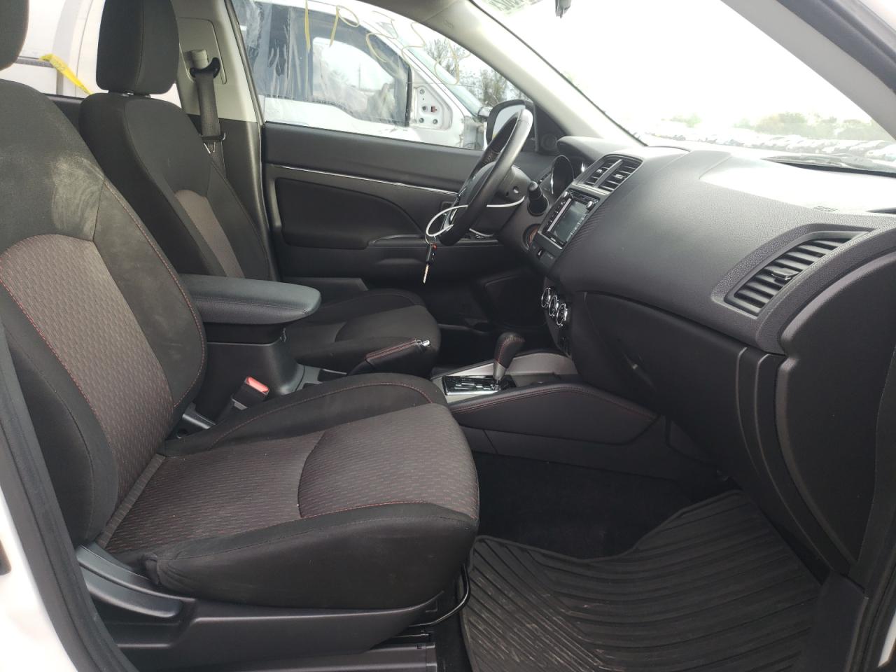 Photo 5 from auction – 2018 MITSUBISHI OUTLANDER with VIN JA4AP3AU7JU007910