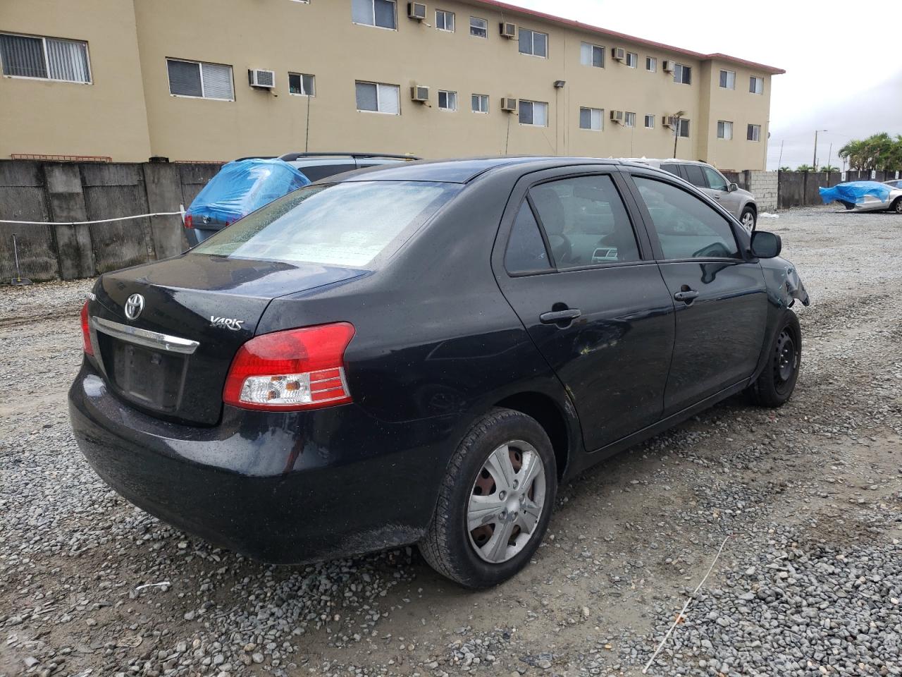 Photo 4 from auction – 2010 TOYOTA YARIS with VIN JTDBT4K34A4067497