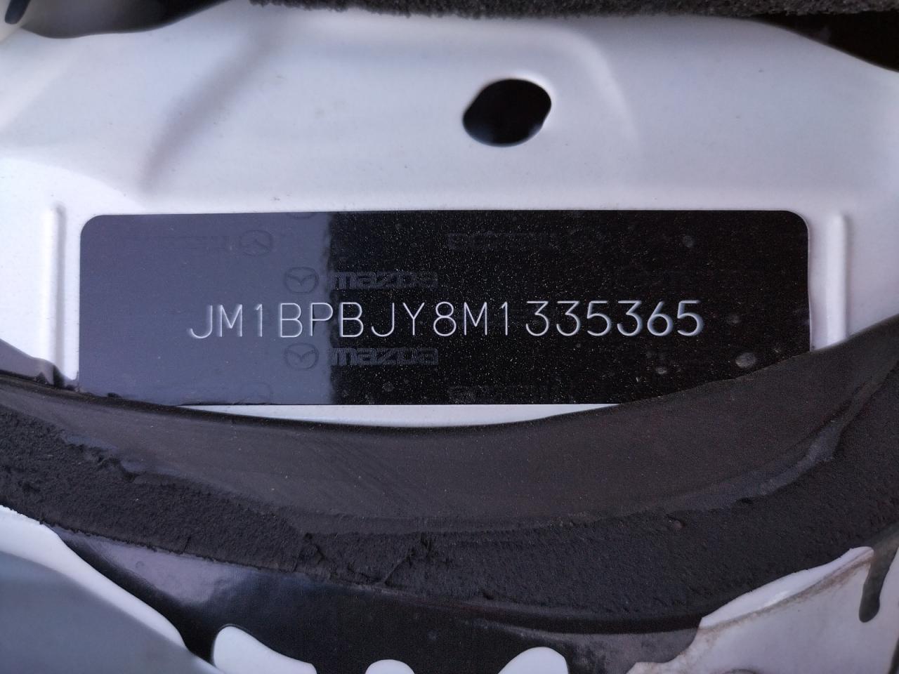 Photo 10 from auction – 2021 MAZDA 3 with VIN JM1BPBJY8M1335365