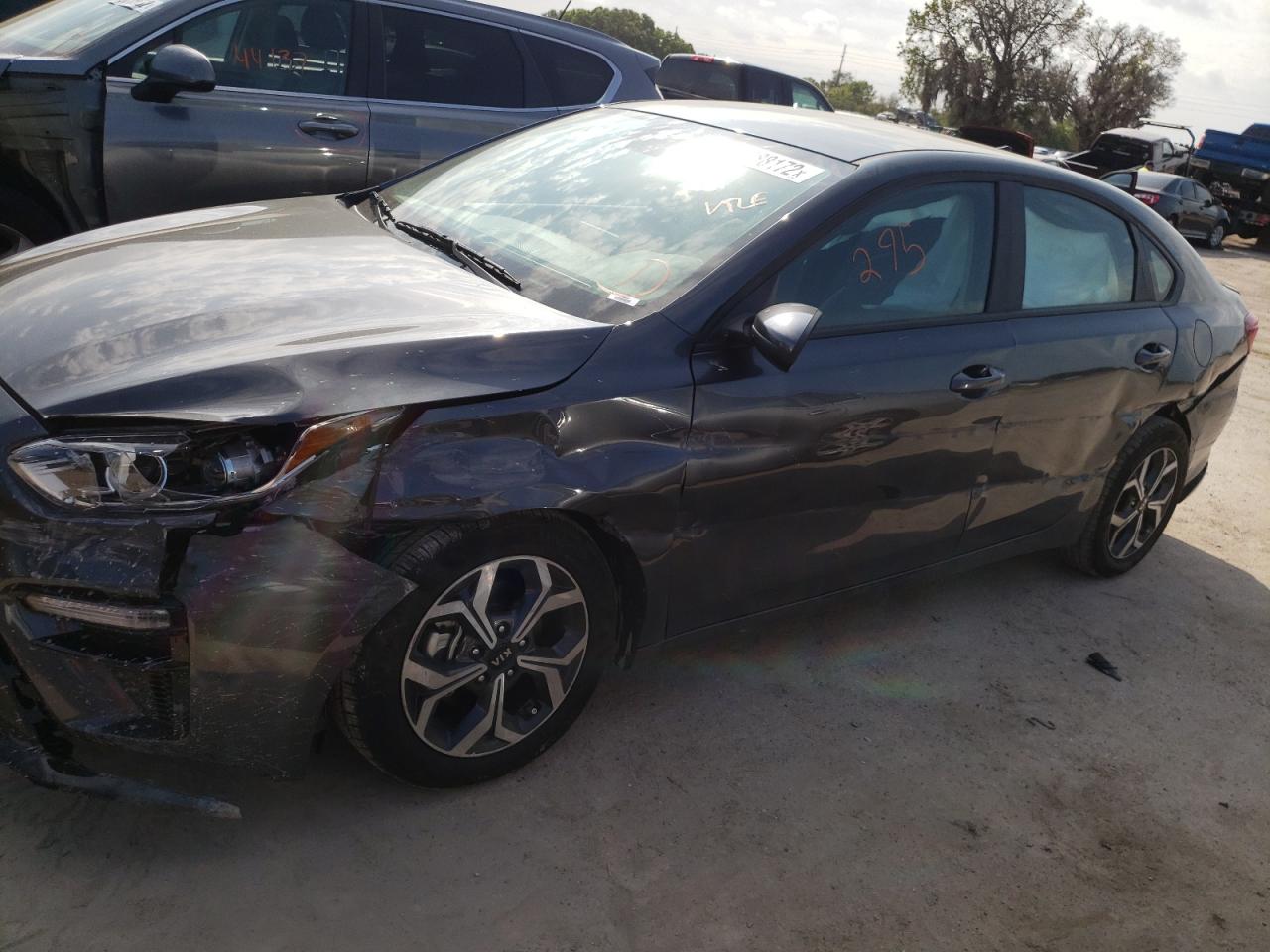 Photo 9 from auction – 2021 KIA FORTE FE with VIN 3KPF24AD1ME367659