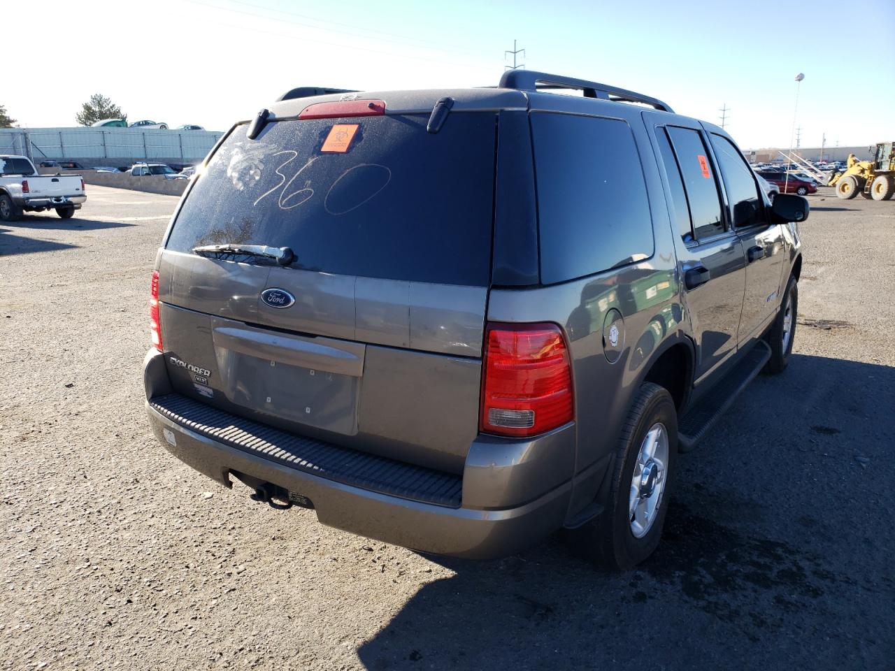 Photo 4 from auction – 2004 FORD EXPLORER X with VIN 1FMZU73E14ZB10144