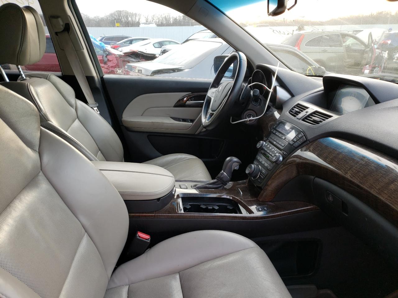 Photo 5 from auction – 2012 ACURA MDX ADVANC with VIN 2HNYD2H81CH520327