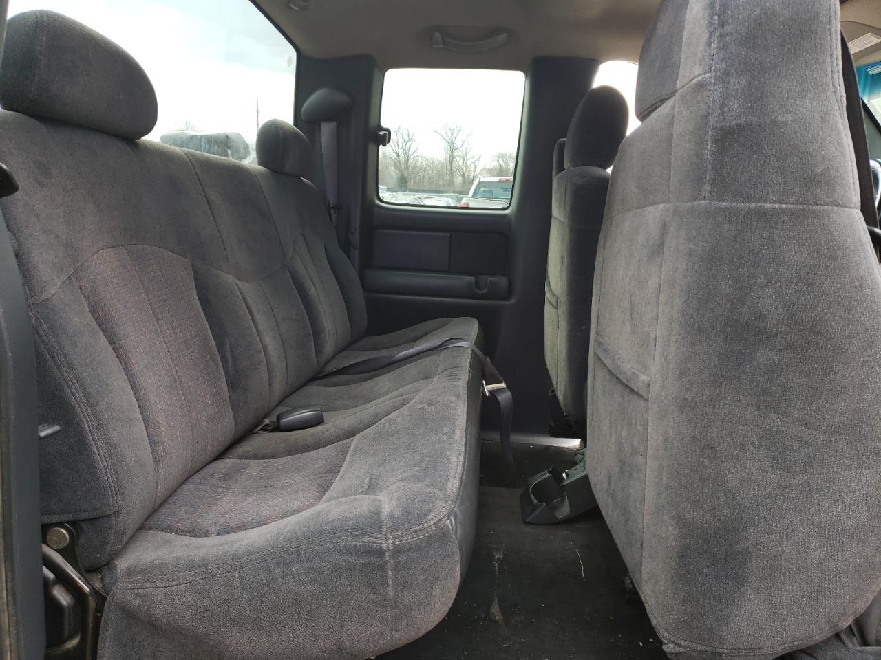 Photo 6 from auction – 2000 CHEVROLET SILVERADO with VIN 1GCEK19T5YE150767