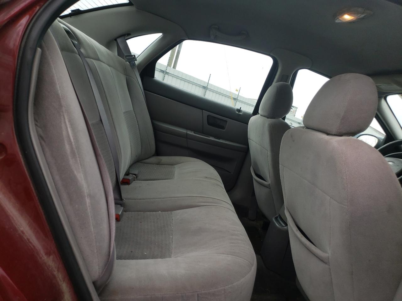 Photo 6 from auction – 2004 FORD TAURUS SE with VIN 1FAFP53274A173794