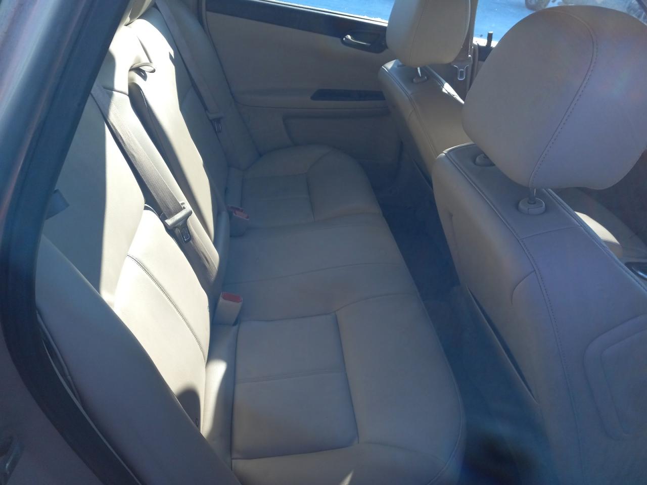Photo 6 from auction – 2010 CHEVROLET IMPALA LTZ with VIN 2G1WC5EM8A1226828
