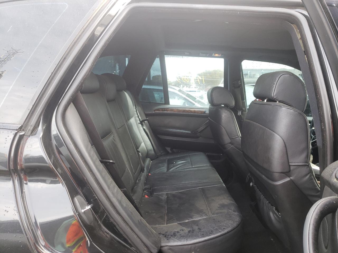 Photo 6 from auction – 2005 BMW X5 3.0I with VIN 5UXFA13585LY09254