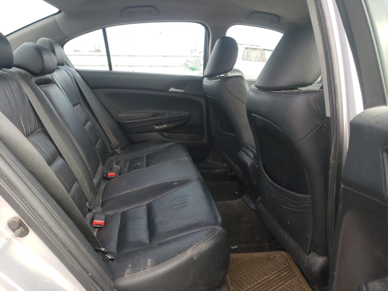 Photo 6 from auction – 2011 HONDA ACCORD SE with VIN 1HGCP2F65BA070723