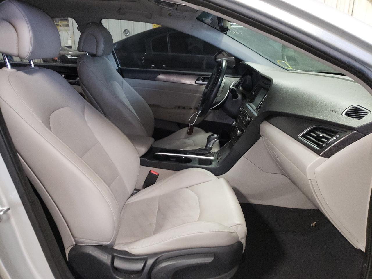 Photo 5 from auction – 2017 HYUNDAI SONATA SPO with VIN 5NPE34AF5HH448708