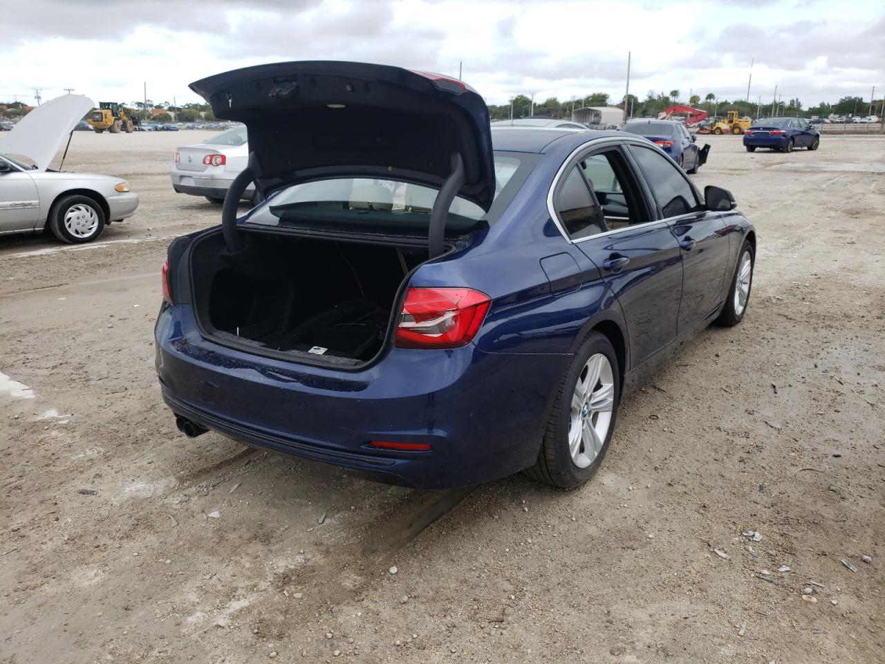 Photo 4 from auction – 2017 BMW 330 XI with VIN WBA8D9C3XHA005369