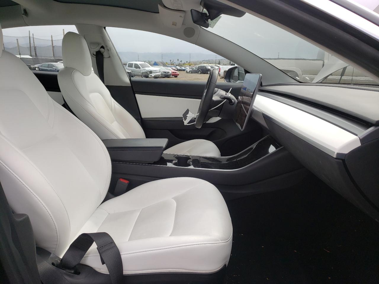 Photo 5 from auction – 2018 TESLA MODEL 3 with VIN 5YJ3E1EB3JF170533