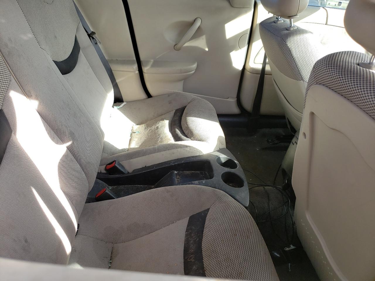 Photo 6 from auction – 2004 SATURN ION LEVEL with VIN 1G8AM12F64Z138878