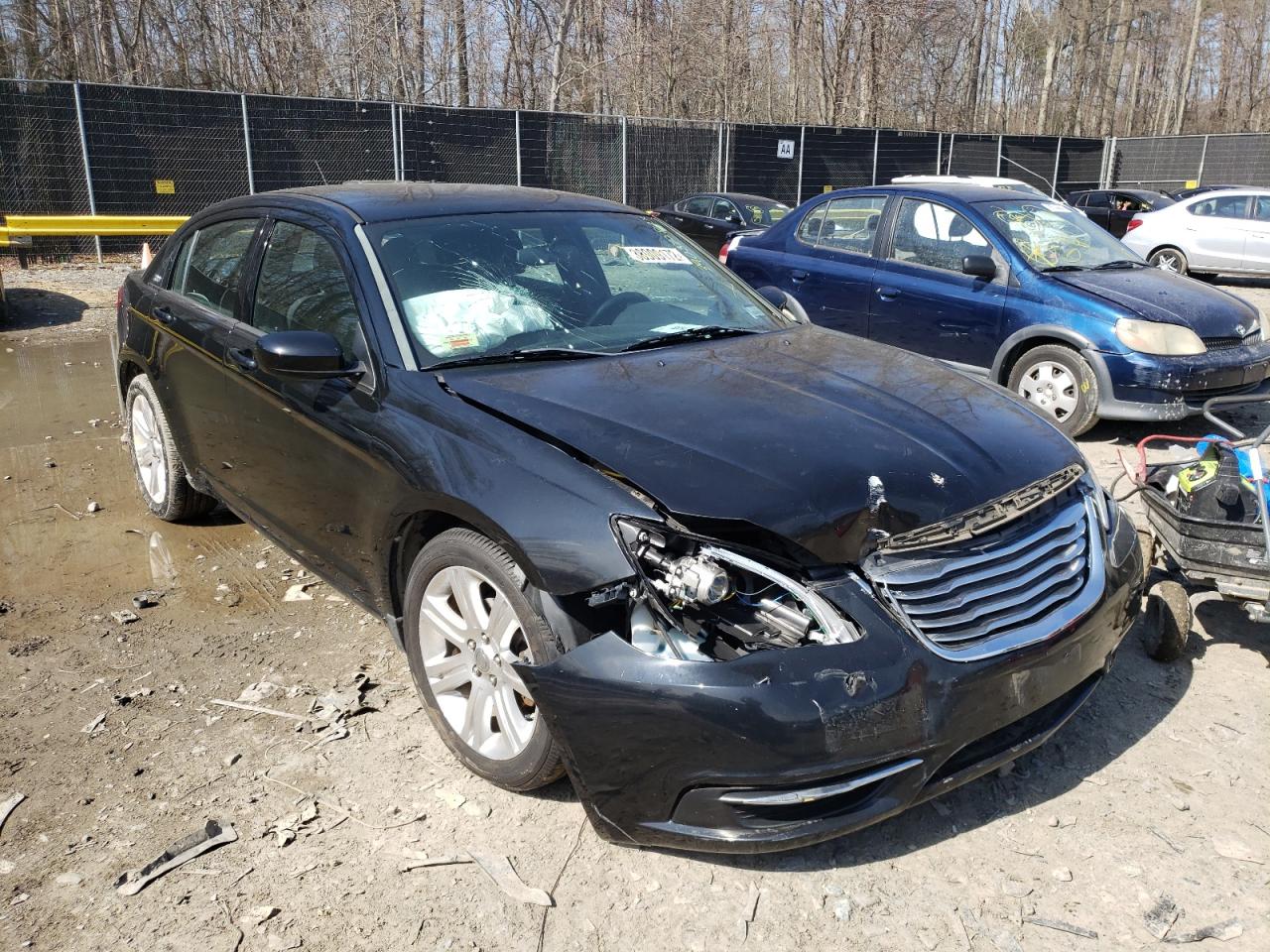 CHRYSLER 200 LX 2013 with VIN 1C3CCBAB1DN762329 - Photo from auction