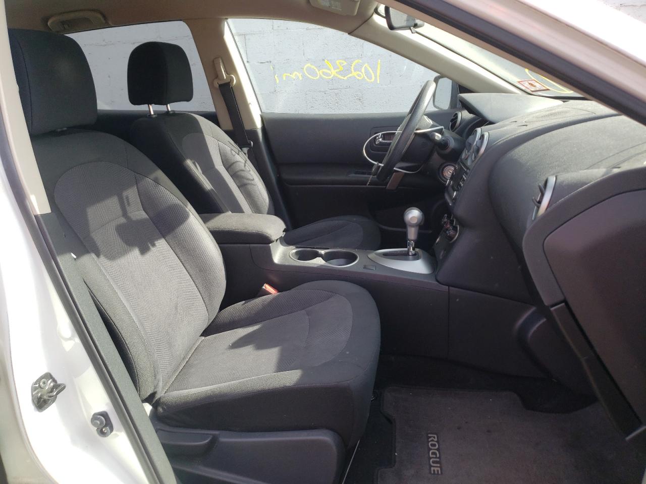 Photo 5 from auction – 2012 NISSAN ROGUE S with VIN JN8AS5MV9CW357474