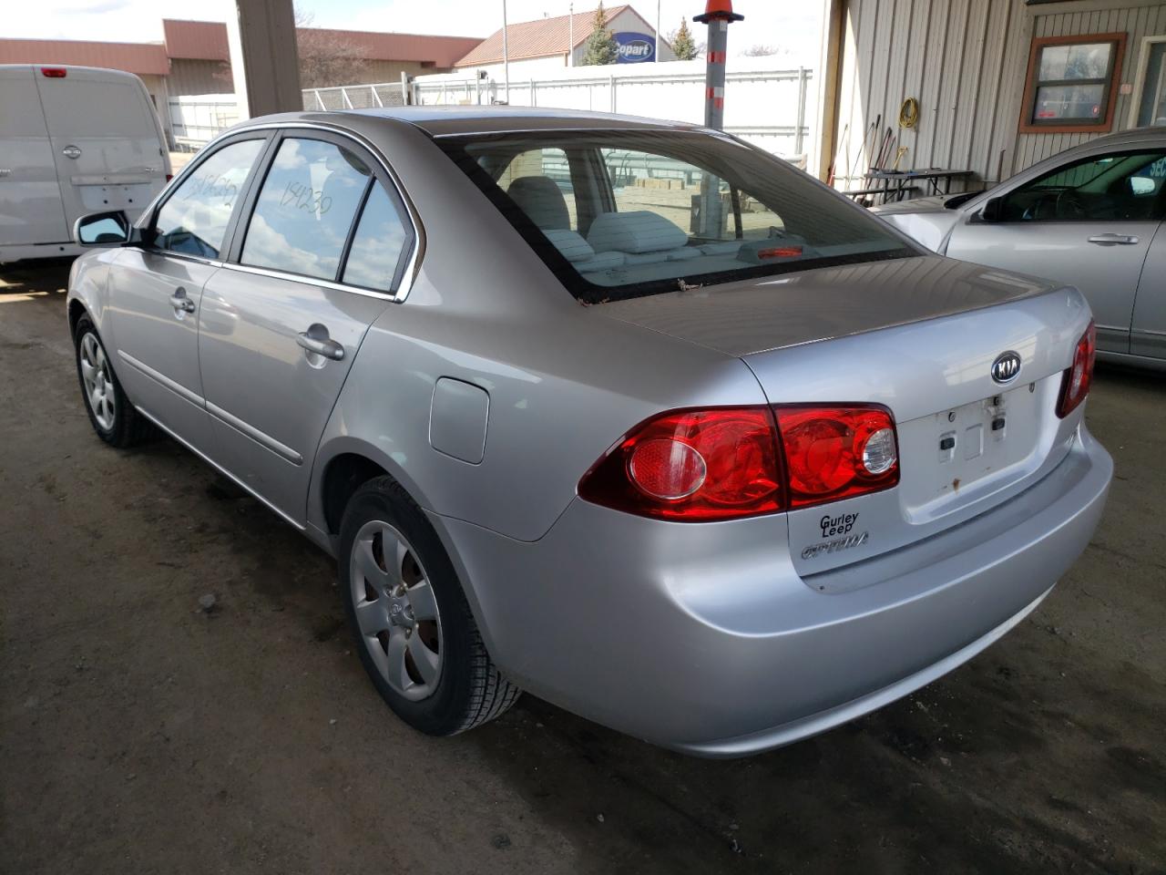 Photo 3 from auction – 2007 KIA OPTIMA LX with VIN KNAGE123675145941