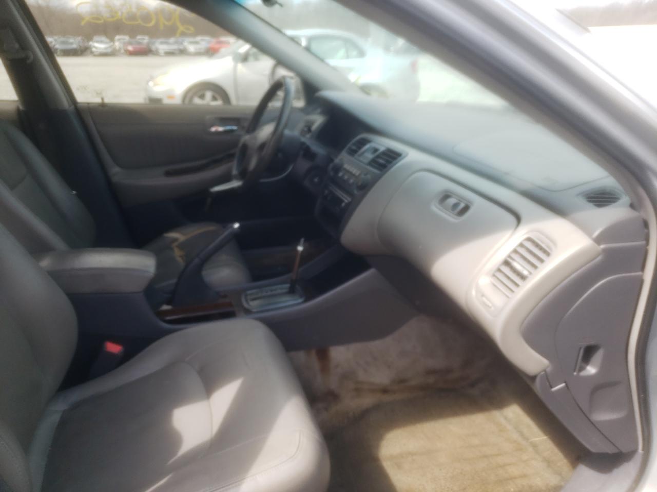 Photo 5 from auction – 2002 HONDA ACCORD EX with VIN 1HGCG56672A153085