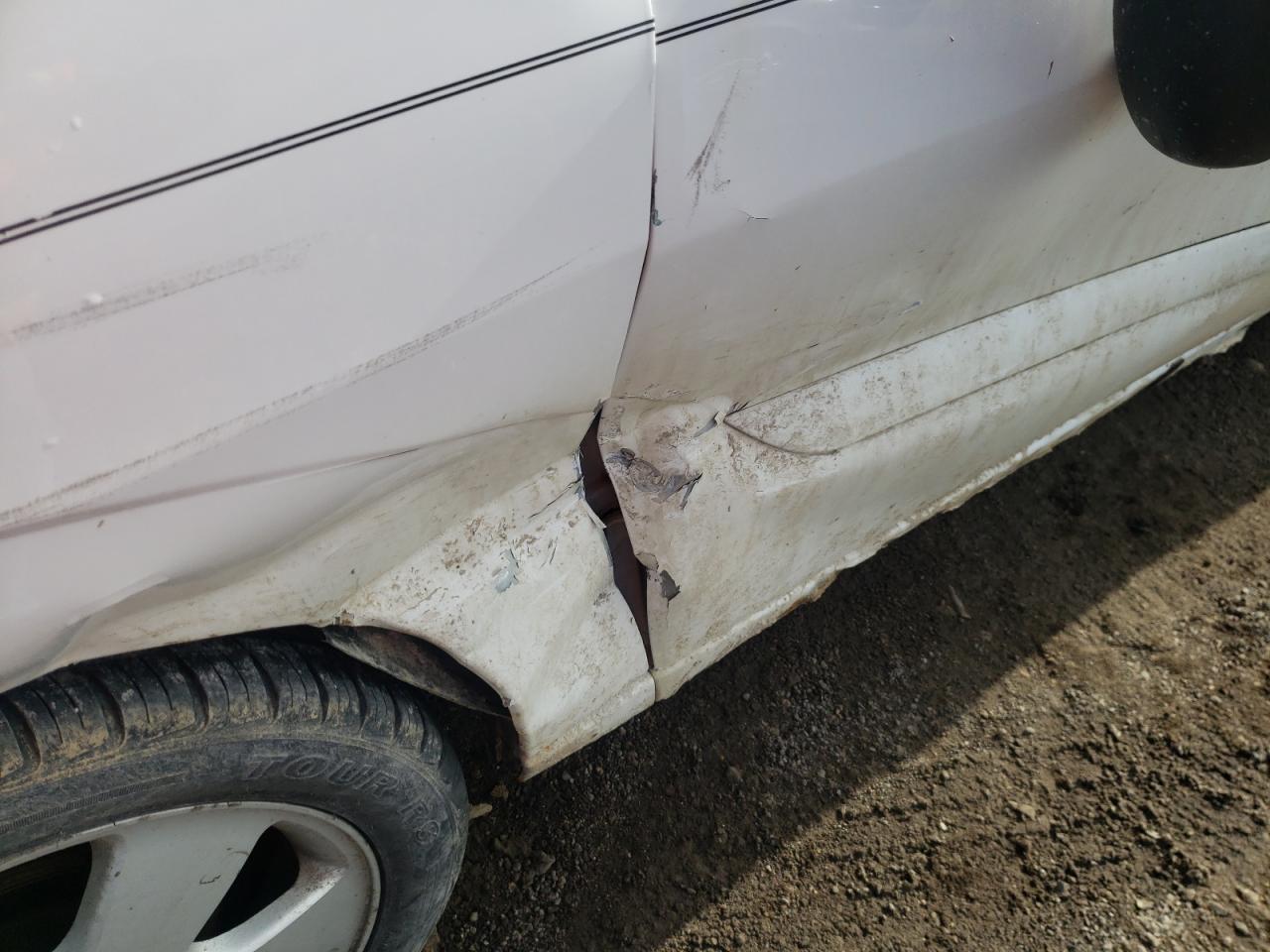 Photo 9 from auction – 2002 FORD FOCUS with VIN 1FAFP36332W105145
