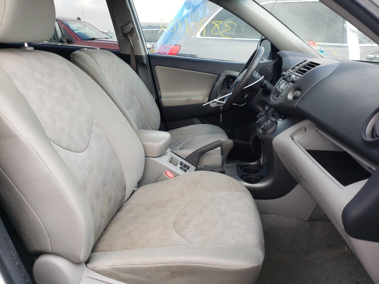 Photo 5 from auction – 2009 TOYOTA RAV4 with VIN 2T3BF33V39W016136