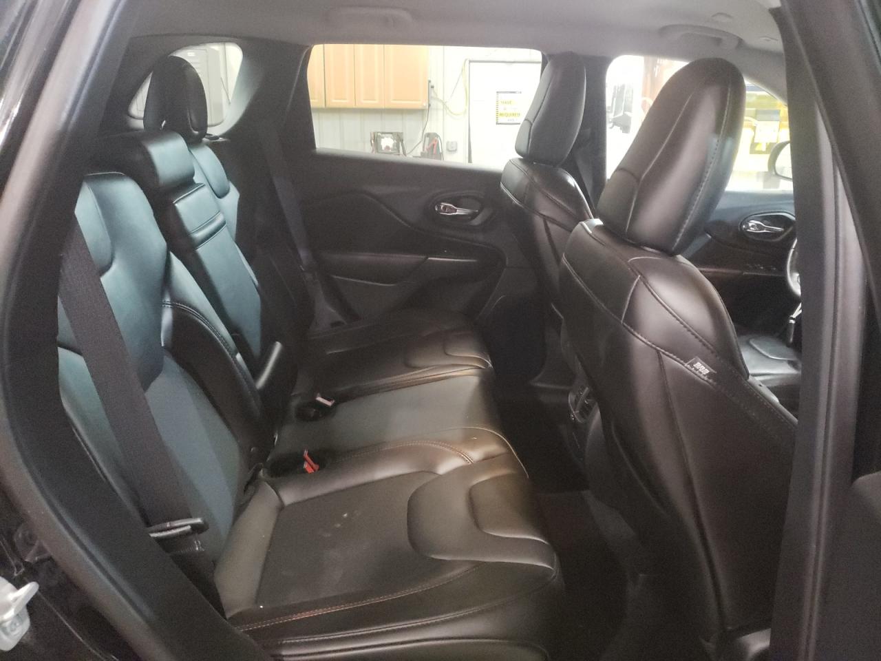 Photo 6 from auction – 2019 JEEP CHEROKEE T with VIN 1C4PJMBN2KD200949