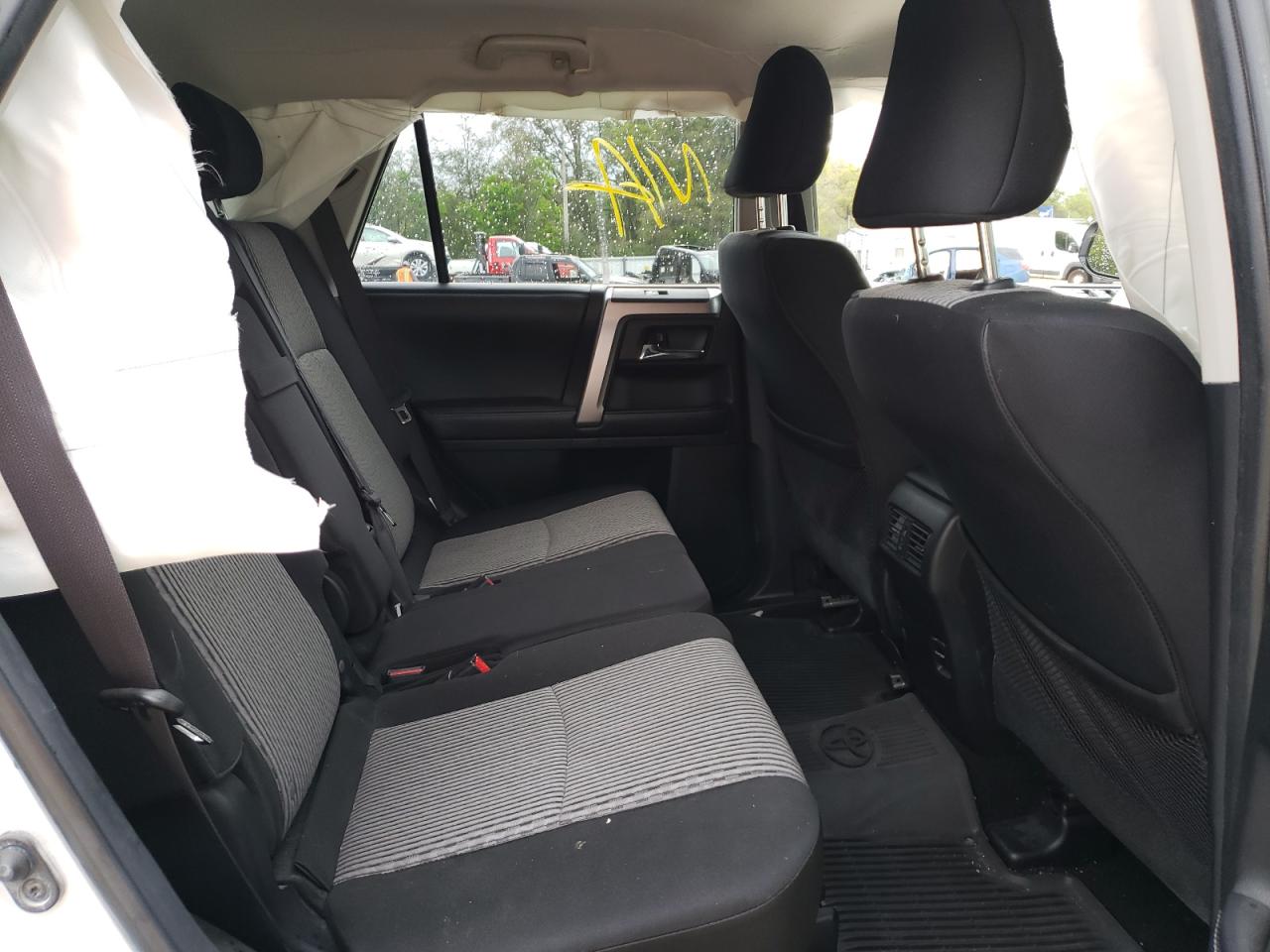 Photo 6 from auction – 2016 TOYOTA 4RUNNER SR with VIN JTEBU5JR2G5343182