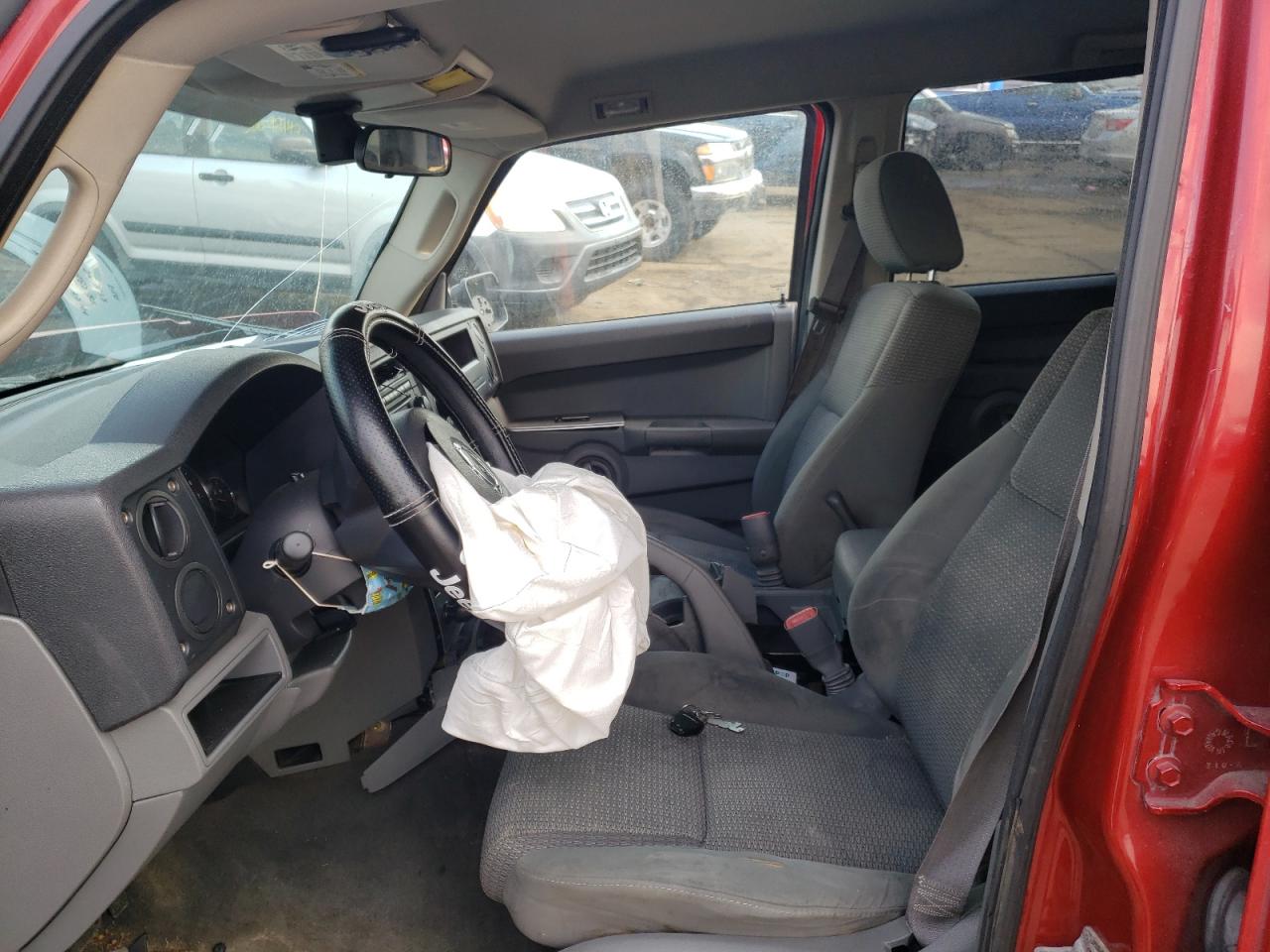 Photo 5 from auction – 2006 JEEP COMMANDER with VIN 1J8HG48K76C206072