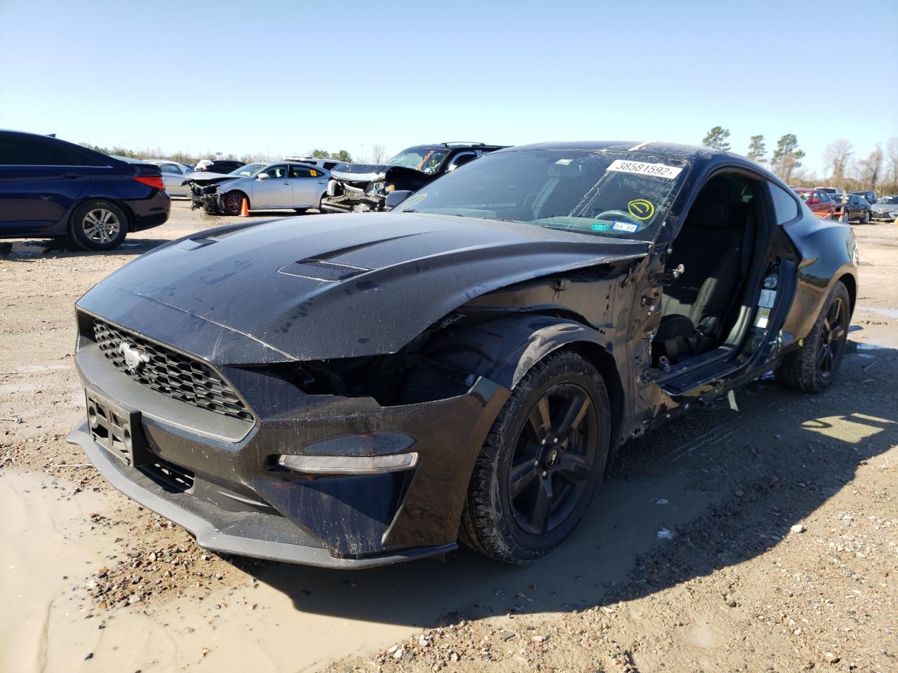 Photo 2 from auction – 2018 FORD MUSTANG with VIN 1FA6P8TH3J5113957