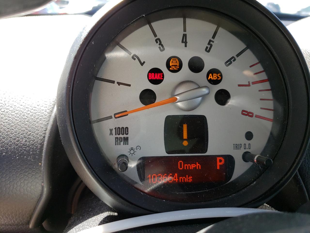 Photo 8 from auction – 2012 MINI COOPER S C with VIN WMWZC5C54CWL58915
