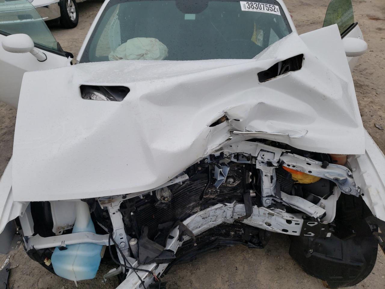 Photo 7 from auction – 2015 DODGE CHALLENGER with VIN 2C3CDZAT8FH761544